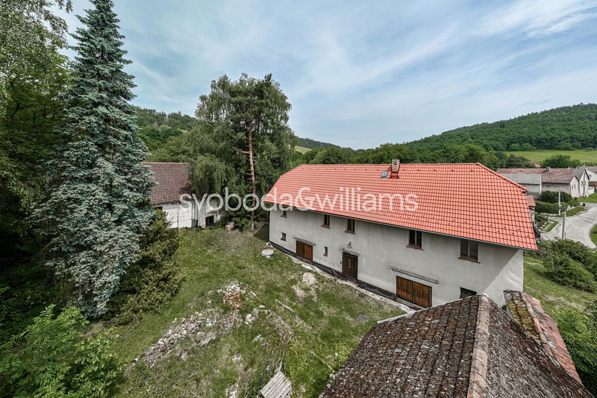 Prodej rodinného domu 620 m², pozemek 6457 m² – fotografie 3