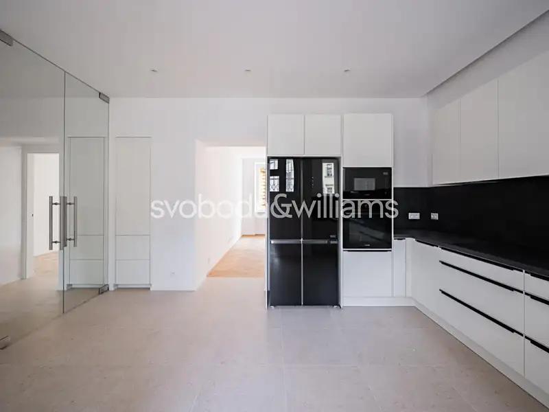 Prodej bytu 4+1 127 m², Praha – náhled fotky 2