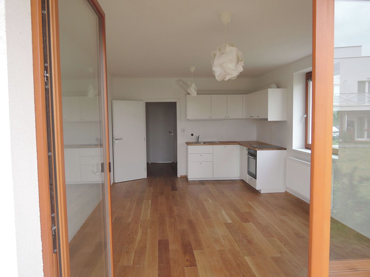 Pronájem bytu 2+kk 53 m² – fotografie 2