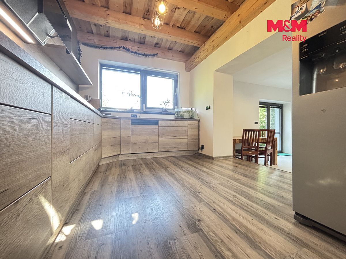 Prodej rodinného domu 93 m², pozemek 708 m² – fotografie 2