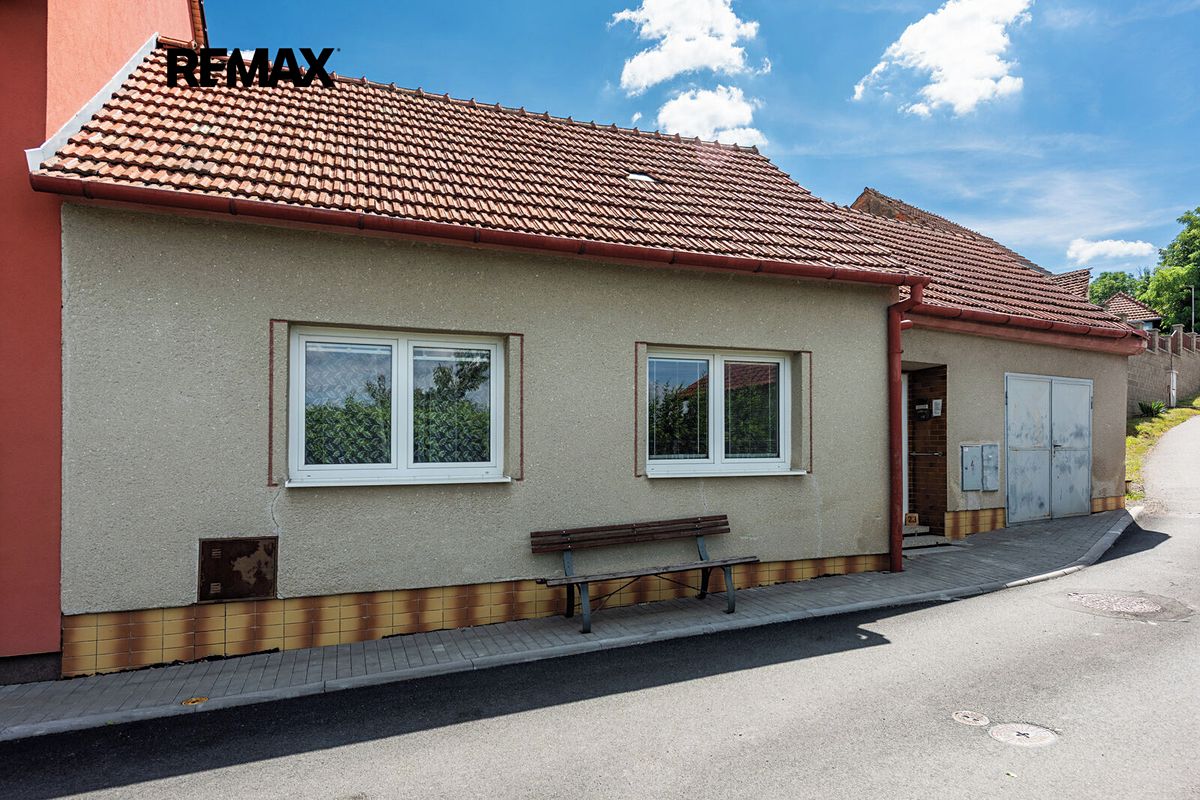 Prodej rodinného domu 80 m², pozemek 364 m² – fotografie 2