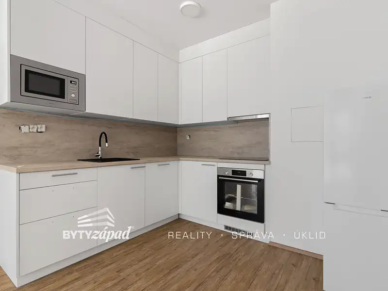Pronájem bytu 2+kk 61 m², Plzeň – náhled fotky 3