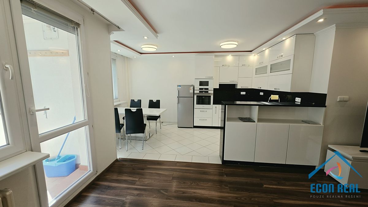 Pronájem bytu 3+kk 70 m² – fotografie 4