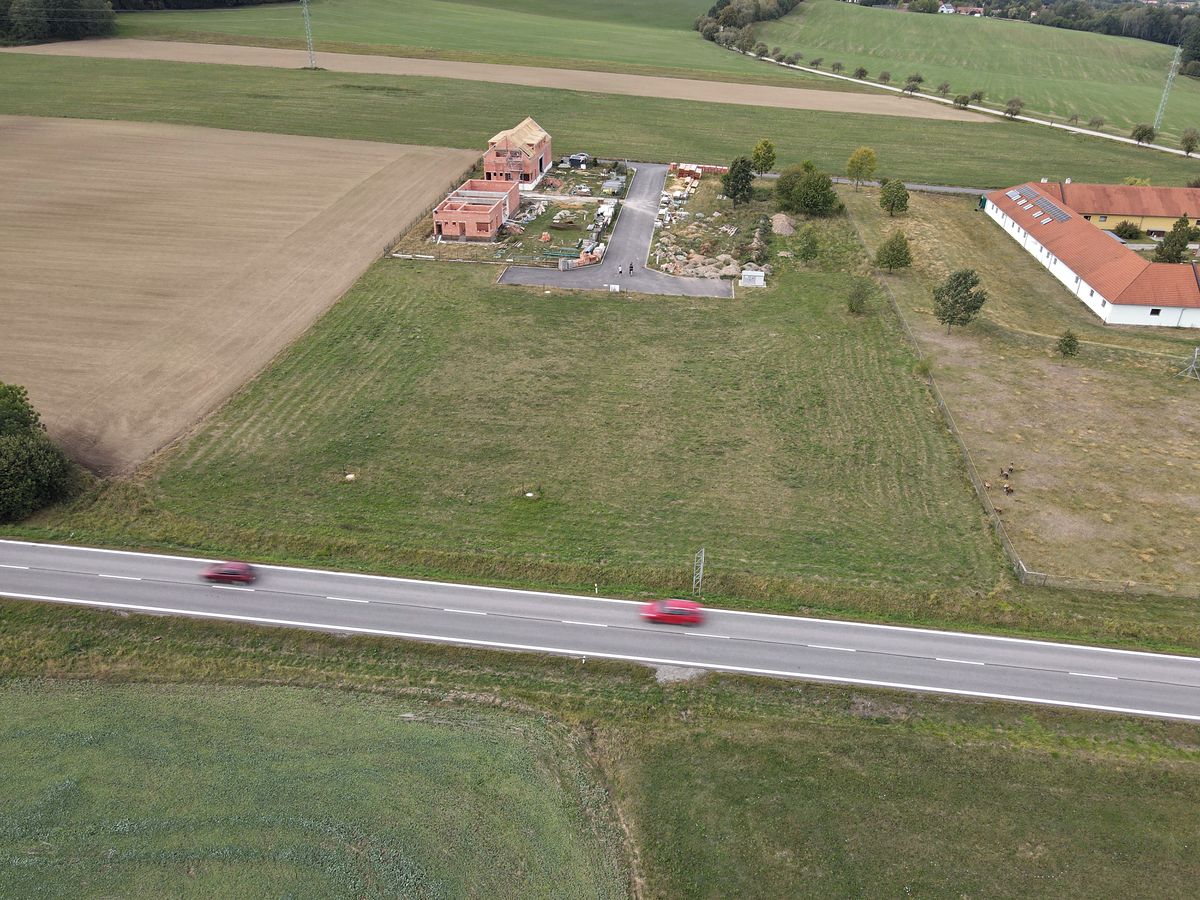Prodej komerčního pozemku 5209 m²
