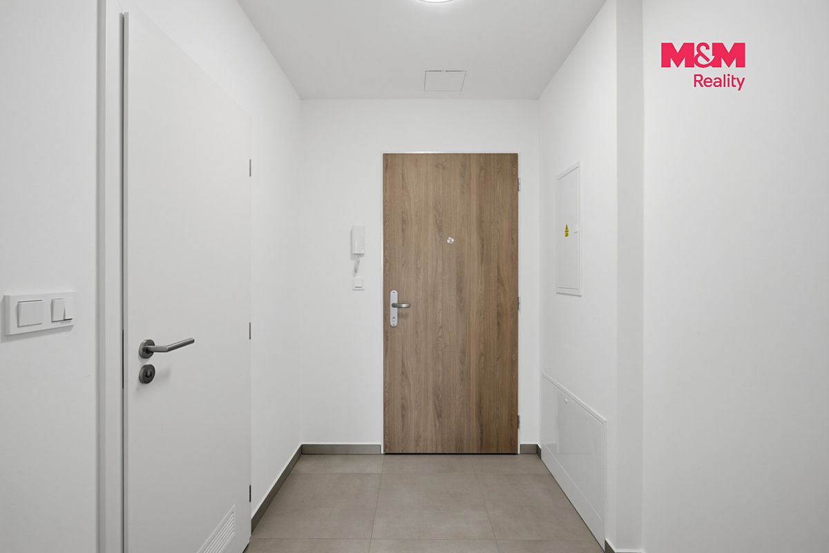 Pronájem bytu 1+kk 27 m² – fotografie 5