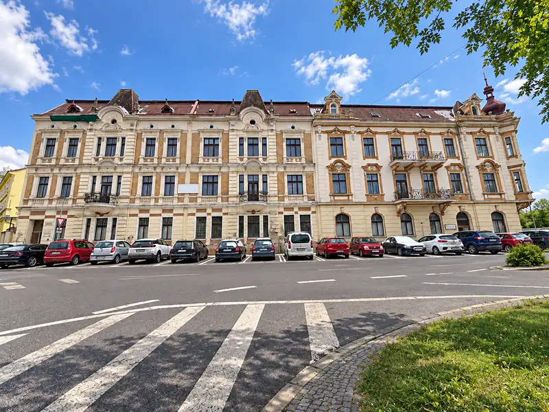 Prodej činžovního domu 1760 m², Bílina – náhled fotky 1