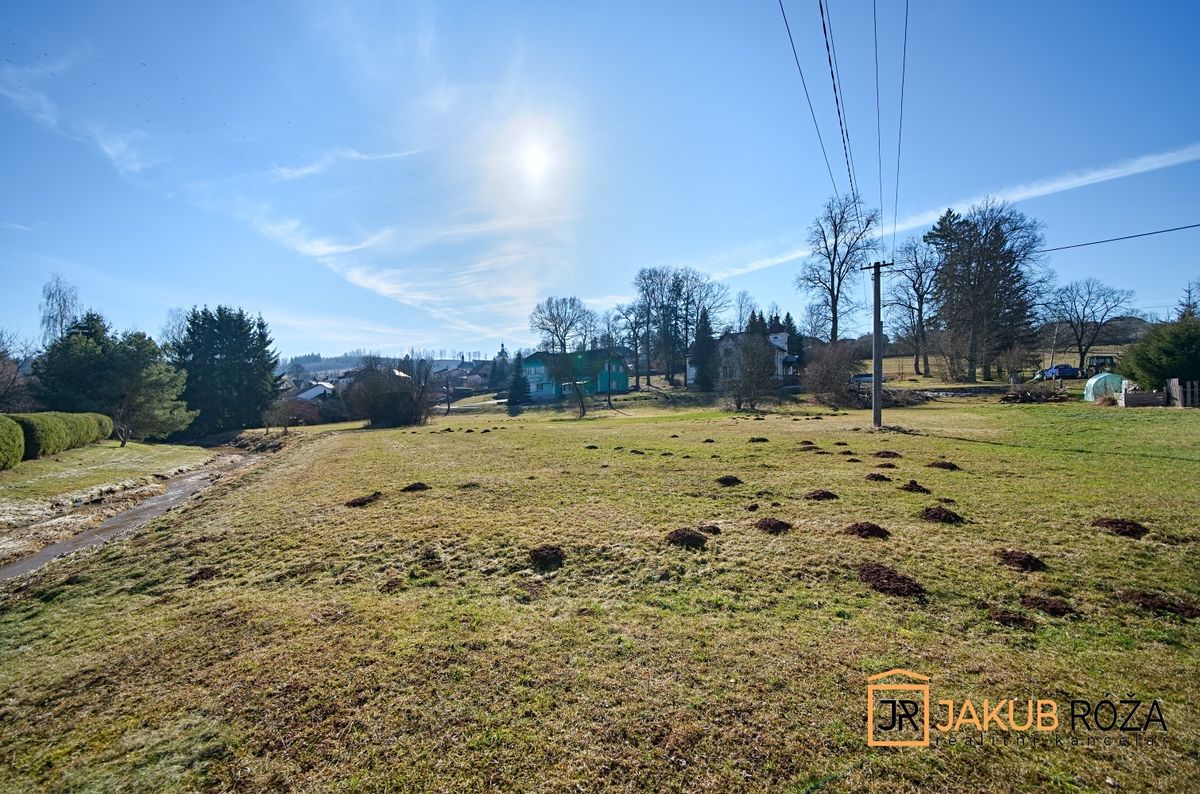 Prodej stavebního pozemku 2228 m² – fotografie 3
