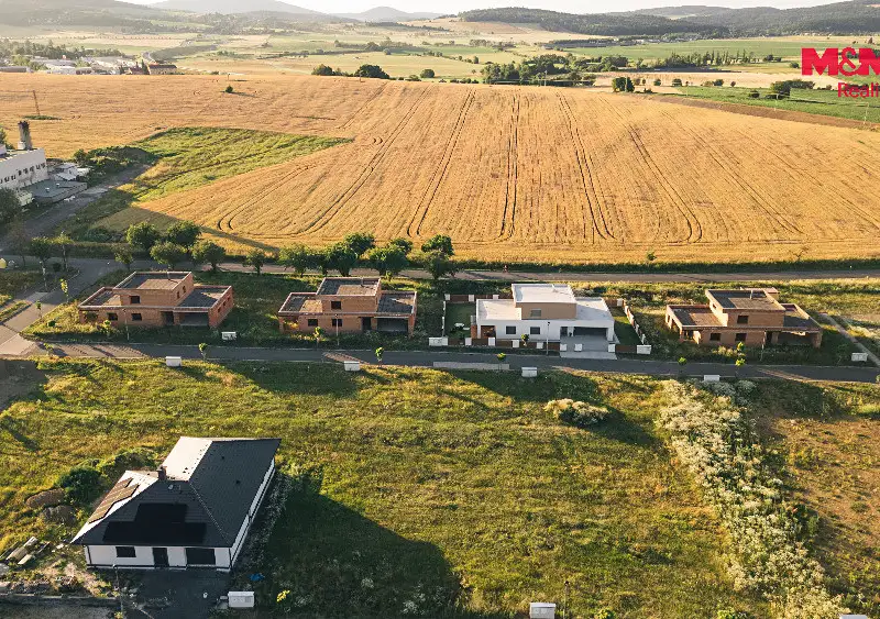 Prodej rodinného domu 233 m², pozemek 734 m², Klatovy – náhled fotky 3