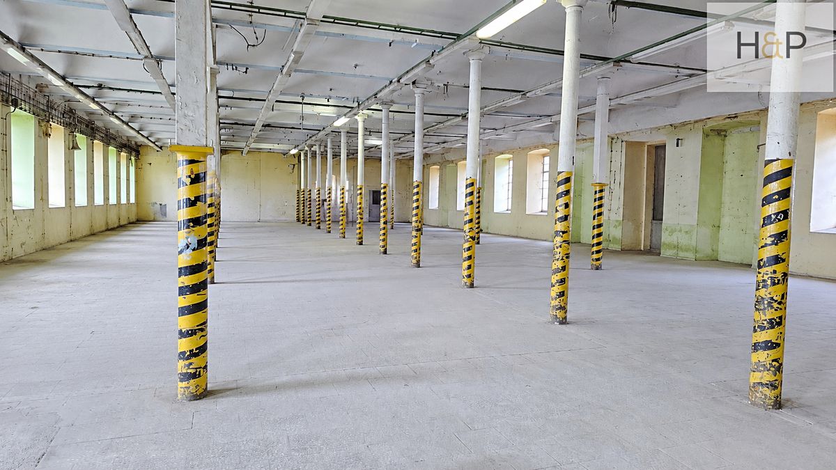 Pronájem skladového prostoru 800 m² – fotografie 2