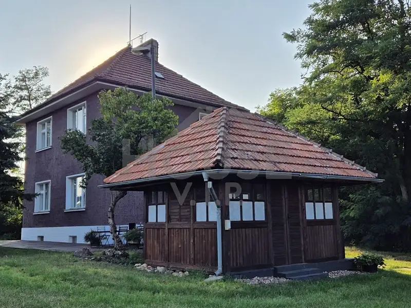 Prodej rodinného domu 240 m², pozemek 8000 m², Velvary – náhled fotky 3