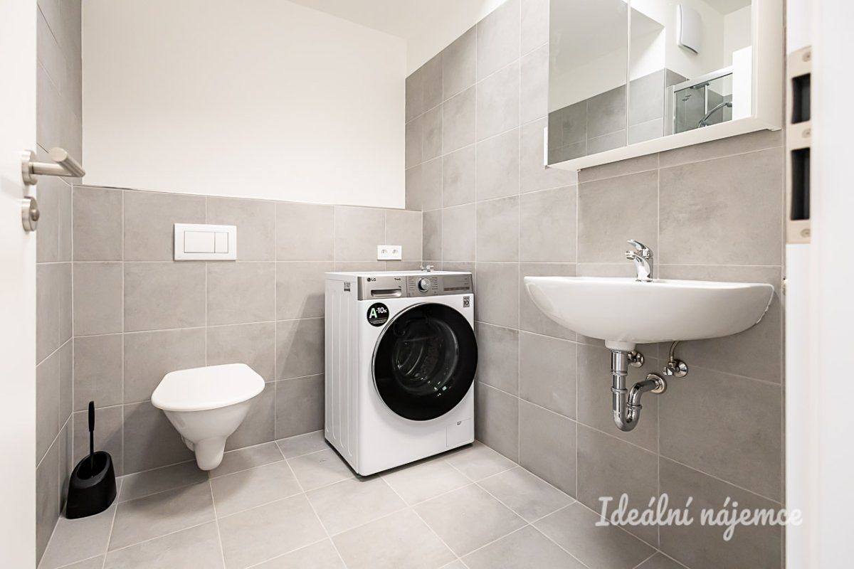 Pronájem bytu 1+kk 35 m² – fotografie 2