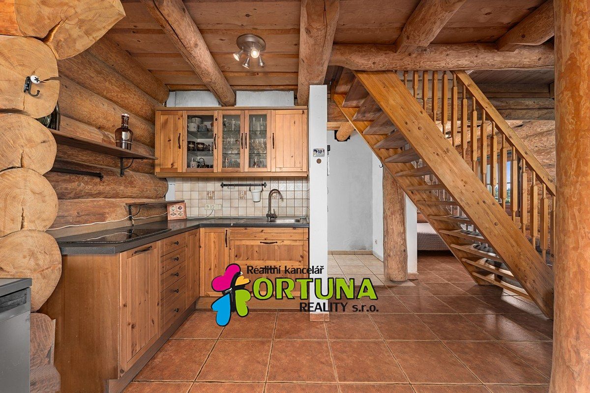 Prodej rodinného domu 115 m², pozemek 2247 m² – fotografie 4