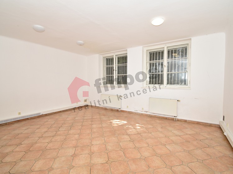 Комерційне приміщення в оренду, 136 м² (13 з 21)