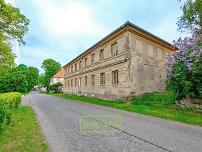 Prodej rodinného domu 388 m², pozemek 3321 m²