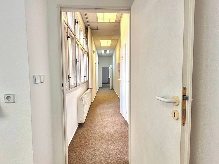 Gewerbefläche zur Miete, 112 m² (2 von 21)