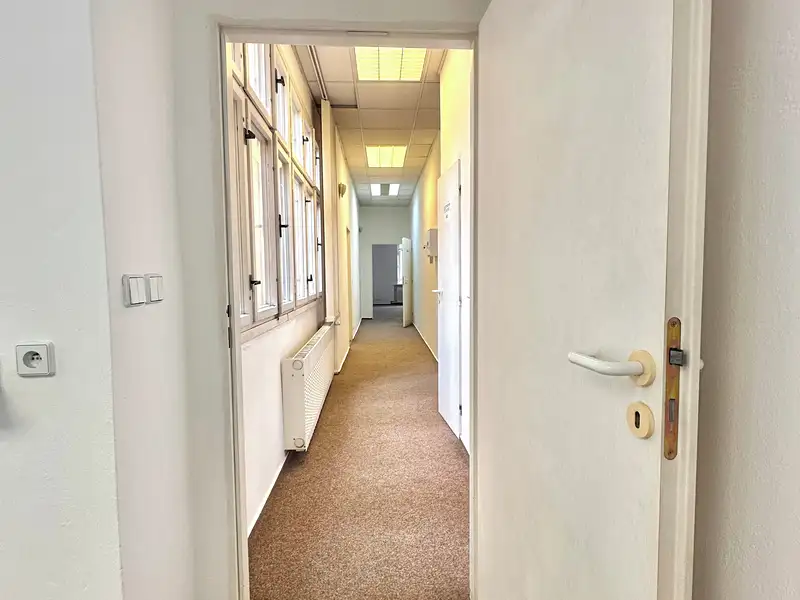 Pronájem kanceláře 112 m², Plzeň – náhled fotky 2