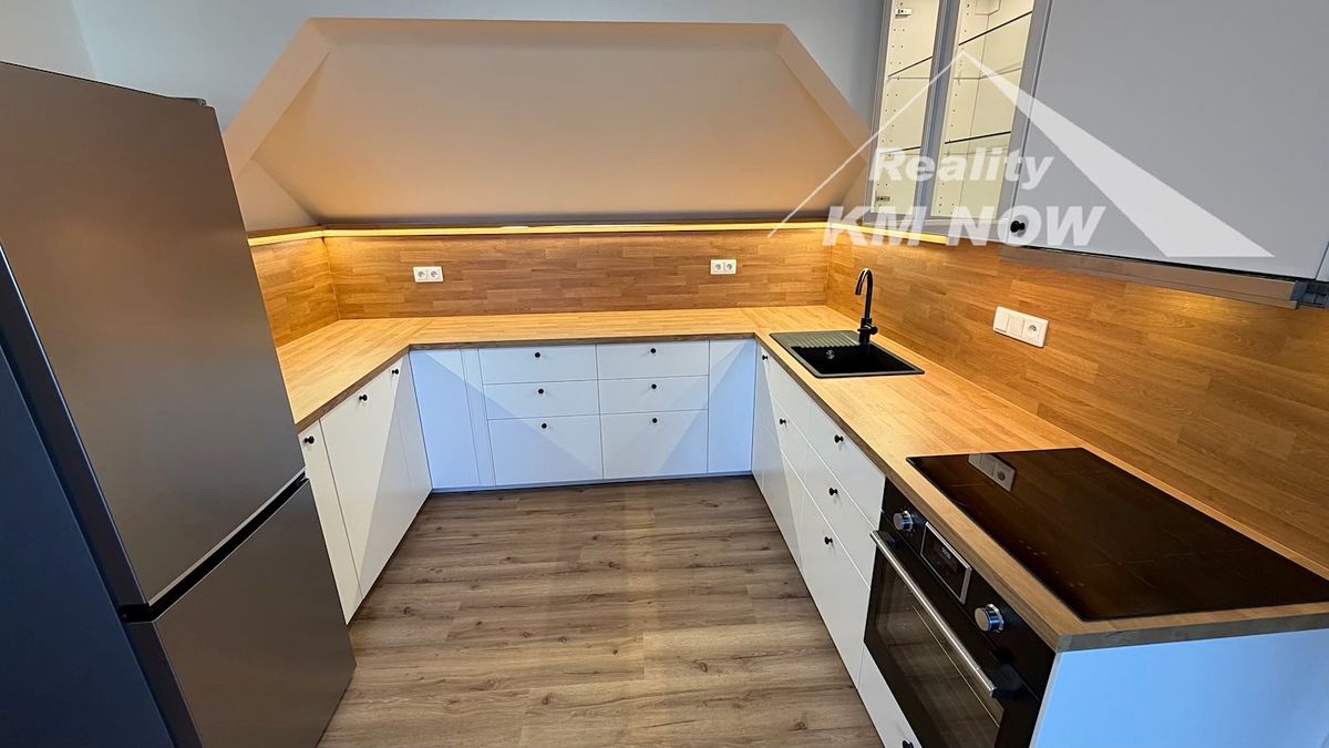 Pronájem bytu 3+kk 82 m² – fotografie 2