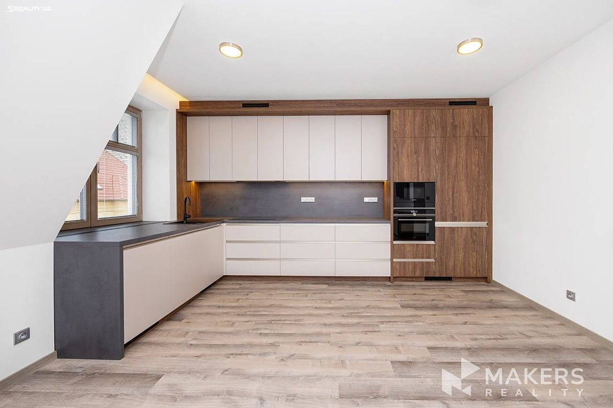 Pronájem bytu 3+kk 112 m² – fotografie 4