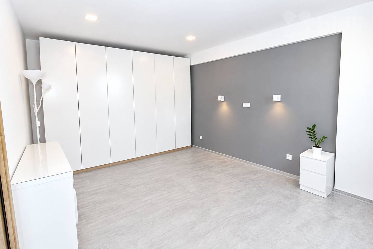 Pronájem bytu 2+kk 59 m² – fotografie 3
