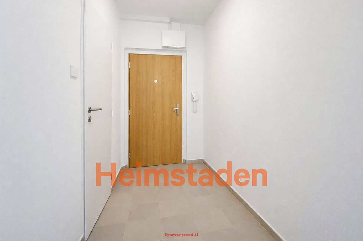 Pronájem bytu 1+kk 28 m² – fotografie 5