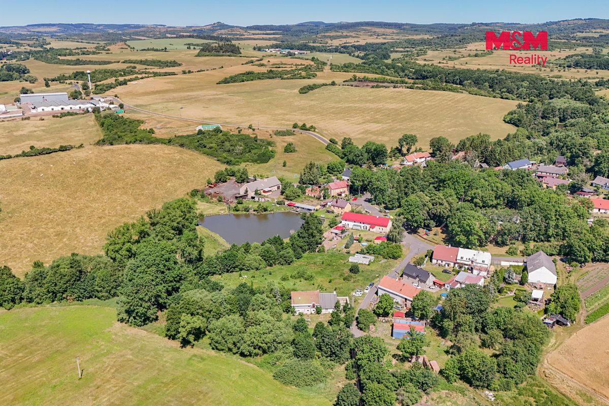 Prodej rodinného domu 210 m², pozemek 1069 m² – fotografie 5