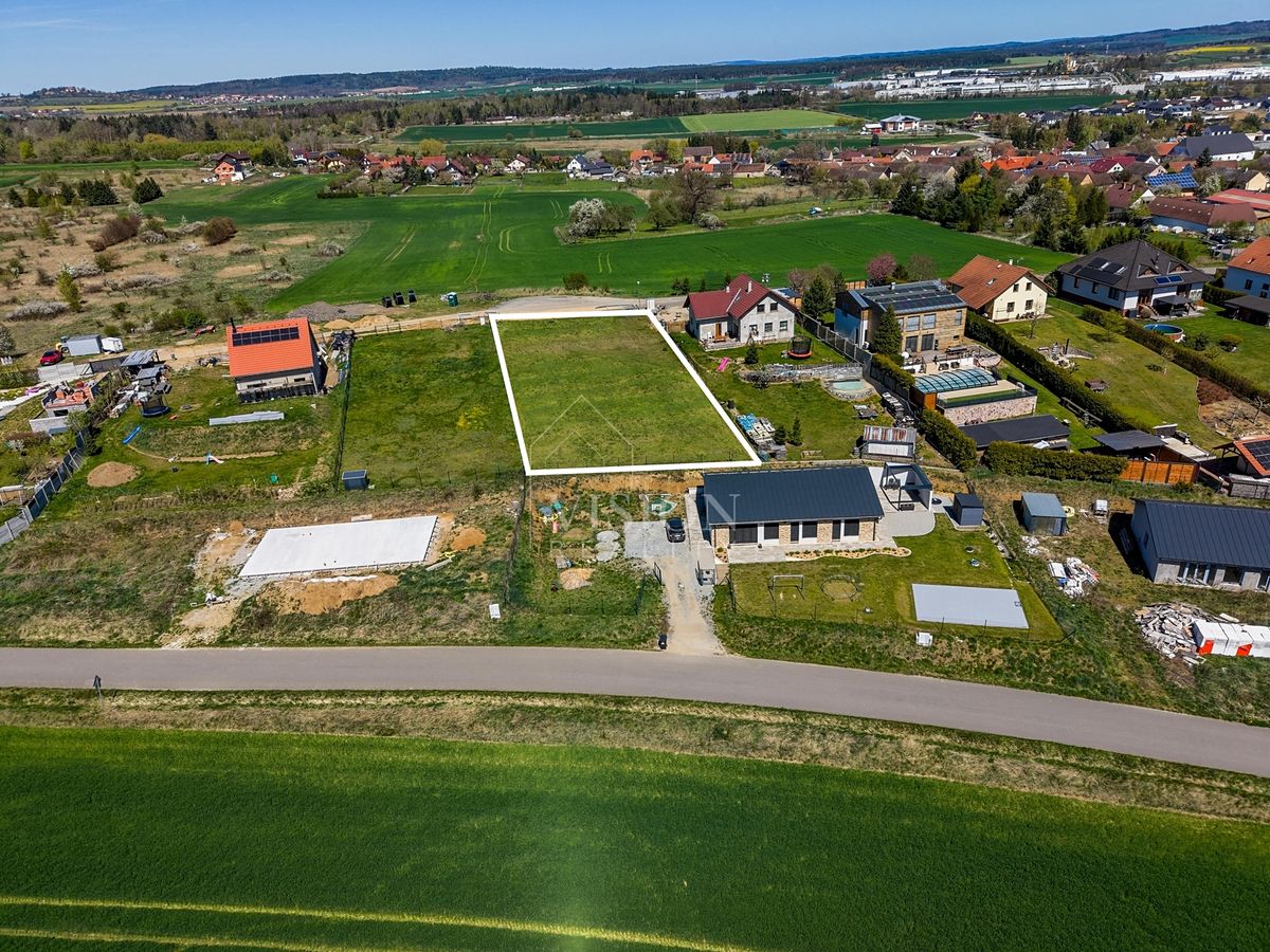 Prodej stavebního pozemku 1233 m², Dobev – fotka 1 z 3