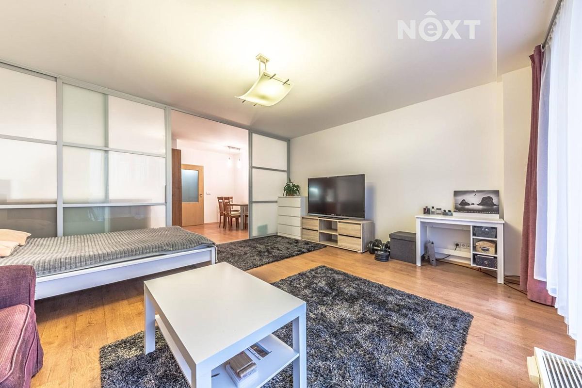 Pronájem bytu 1+1 53 m² – fotografie 3