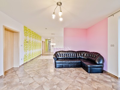 Prodej domu, 140 m² (2 z 20)