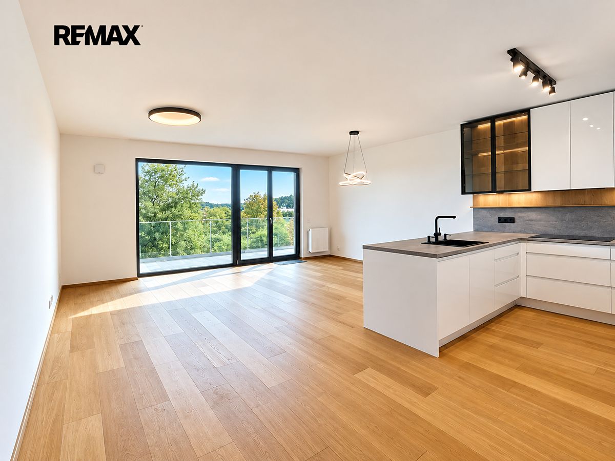 Pronájem bytu 4+kk 129 m² – fotografie 3