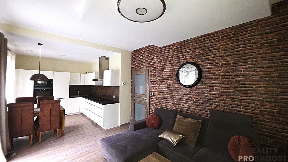 Pronájem bytu 2+kk 4970 m²