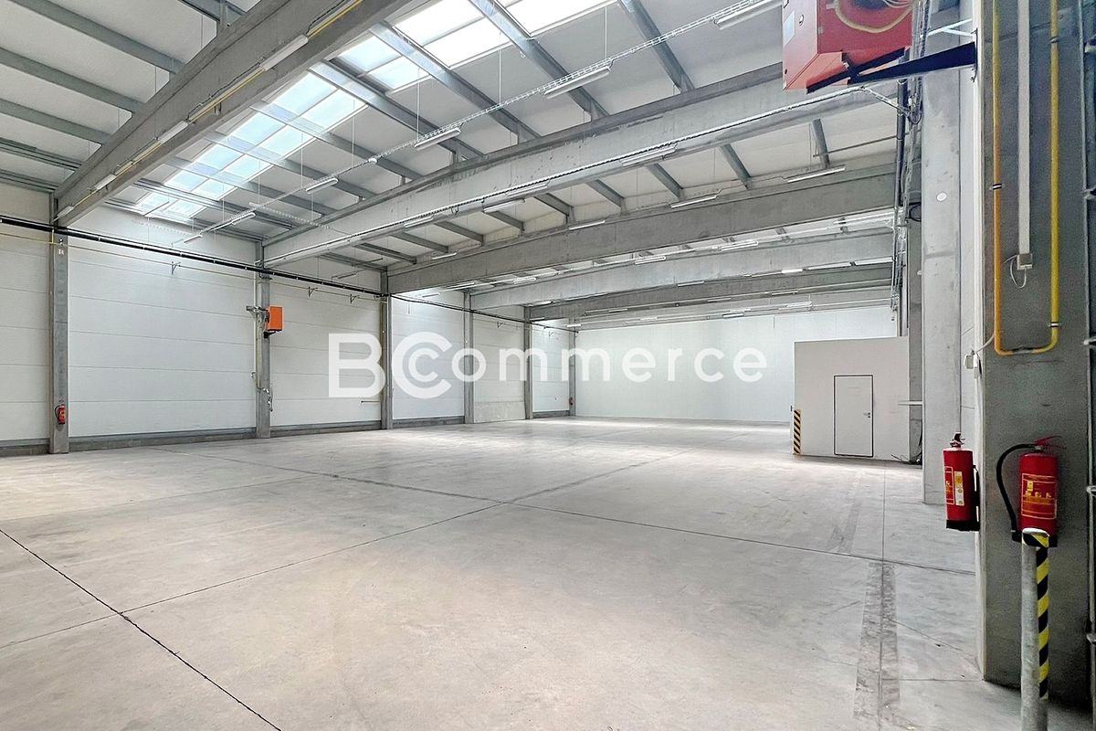 Pronájem skladového prostoru 640 m²