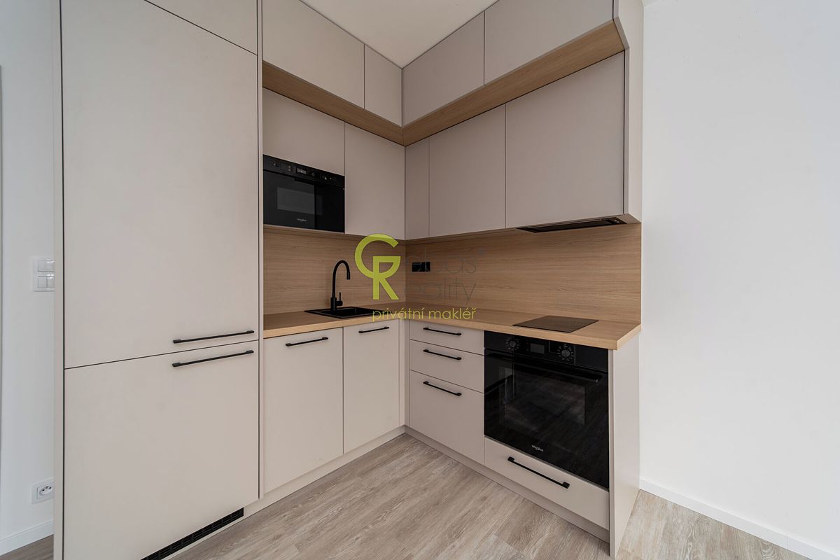 Pronájem bytu 1+kk 27 m² – fotografie 4