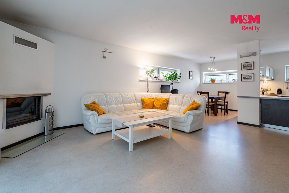 Prodej rodinného domu 173 m², pozemek 245 m² – fotografie 2