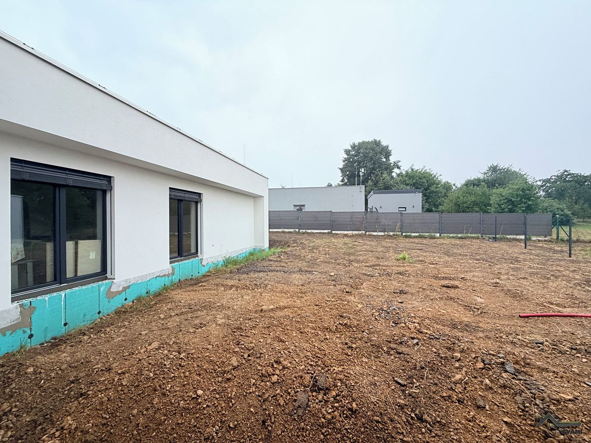 Prodej rodinného domu 177 m², pozemek 739 m² – fotografie 4