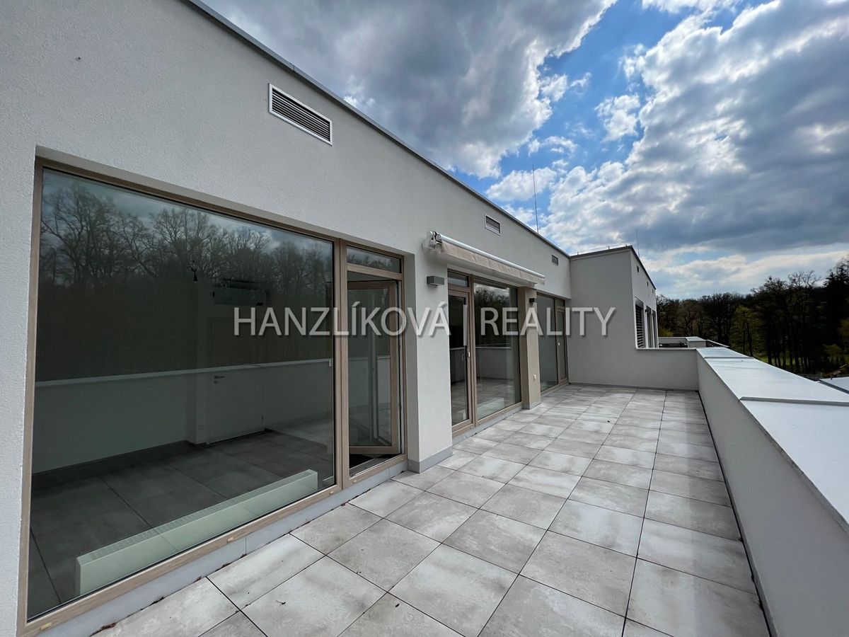 Pronájem bytu 3+kk 104 m²