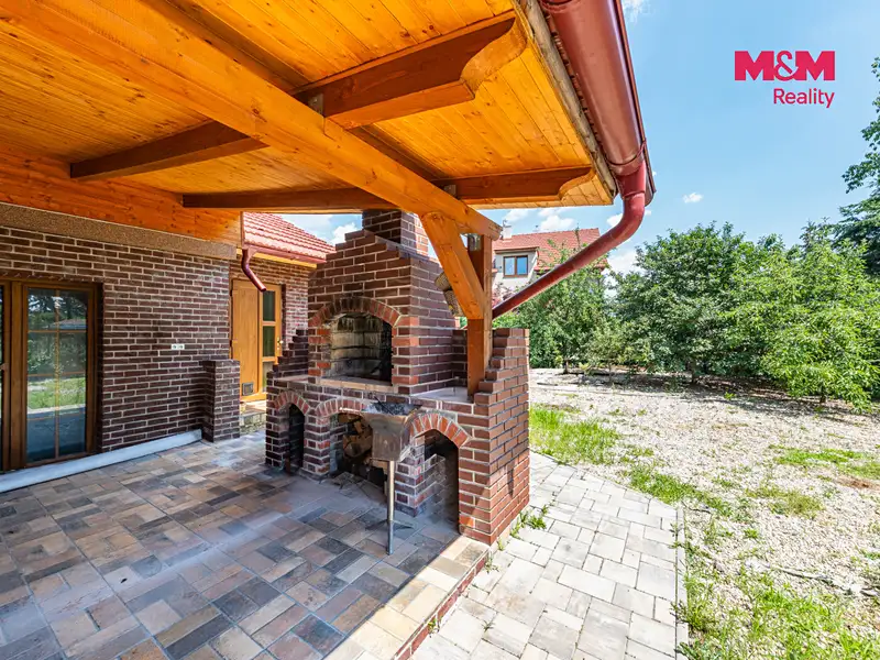 Prodej rodinného domu 325 m², pozemek 851 m², Úvaly – náhled fotky 3