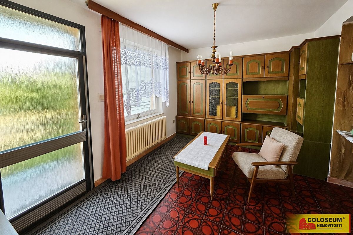 Prodej rodinného domu 224 m², pozemek 390 m² – fotografie 3