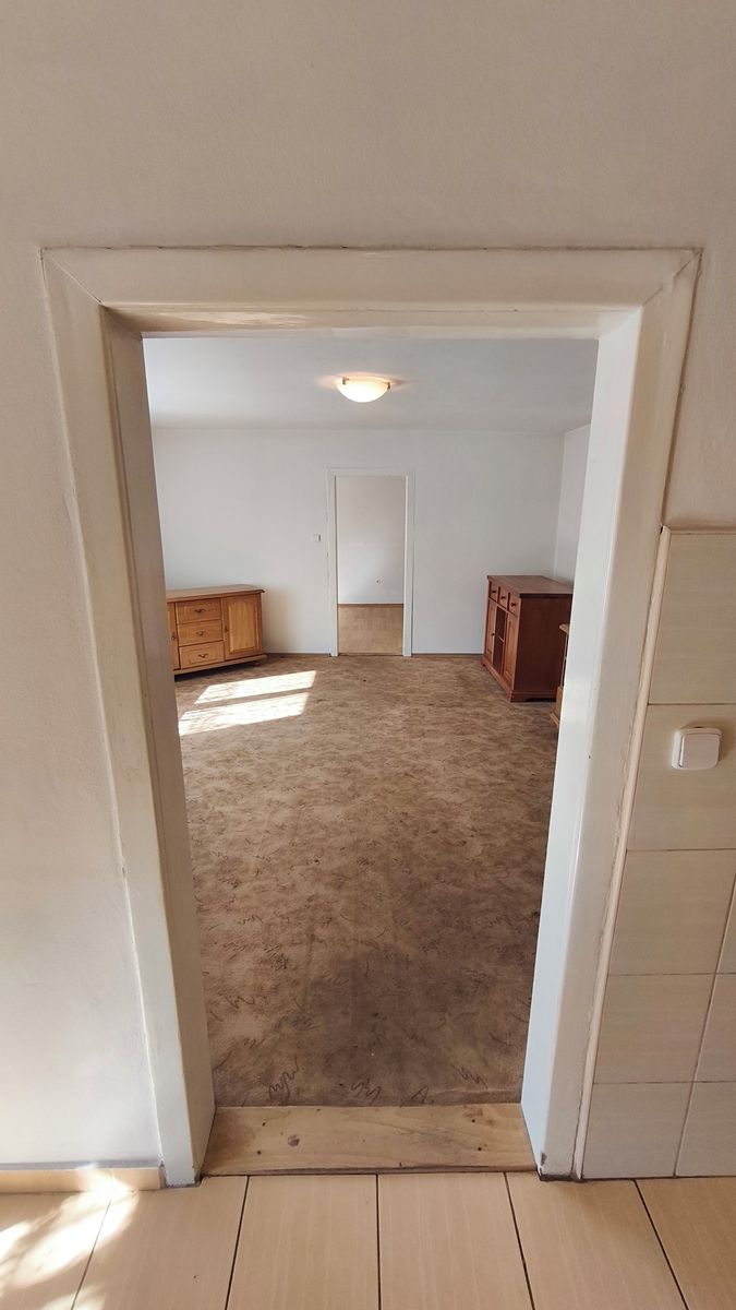Prodej rodinného domu 142 m², pozemek 1048 m² – fotografie 3