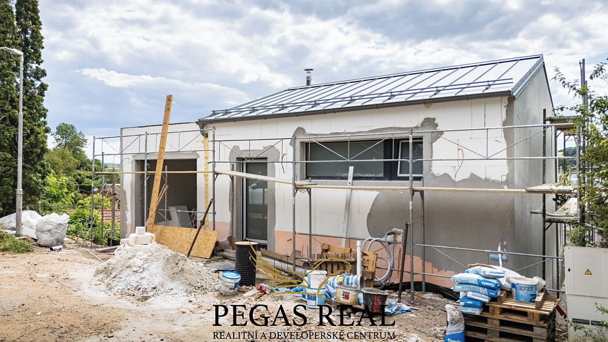 Prodej rodinného domu 129 m², pozemek 304 m² – fotografie 2