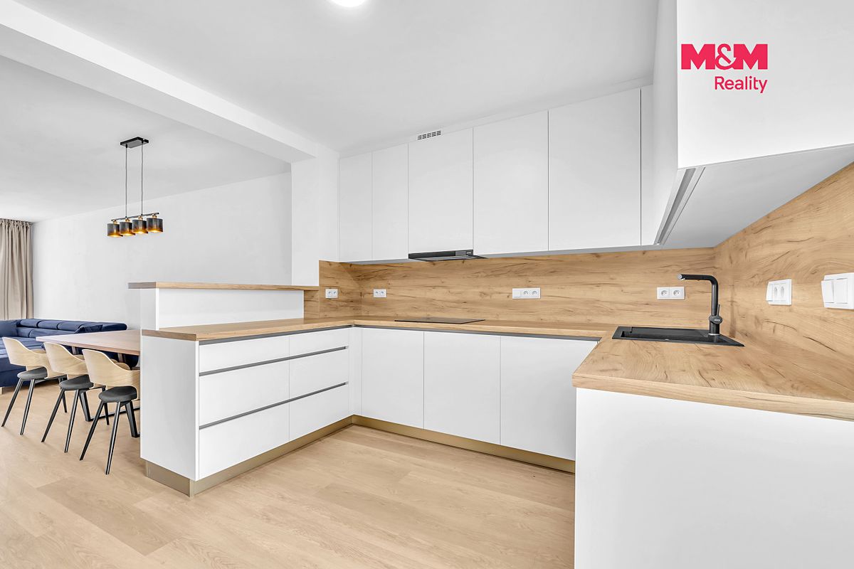 Prodej rodinného domu 134 m², pozemek 131 m² – fotografie 3