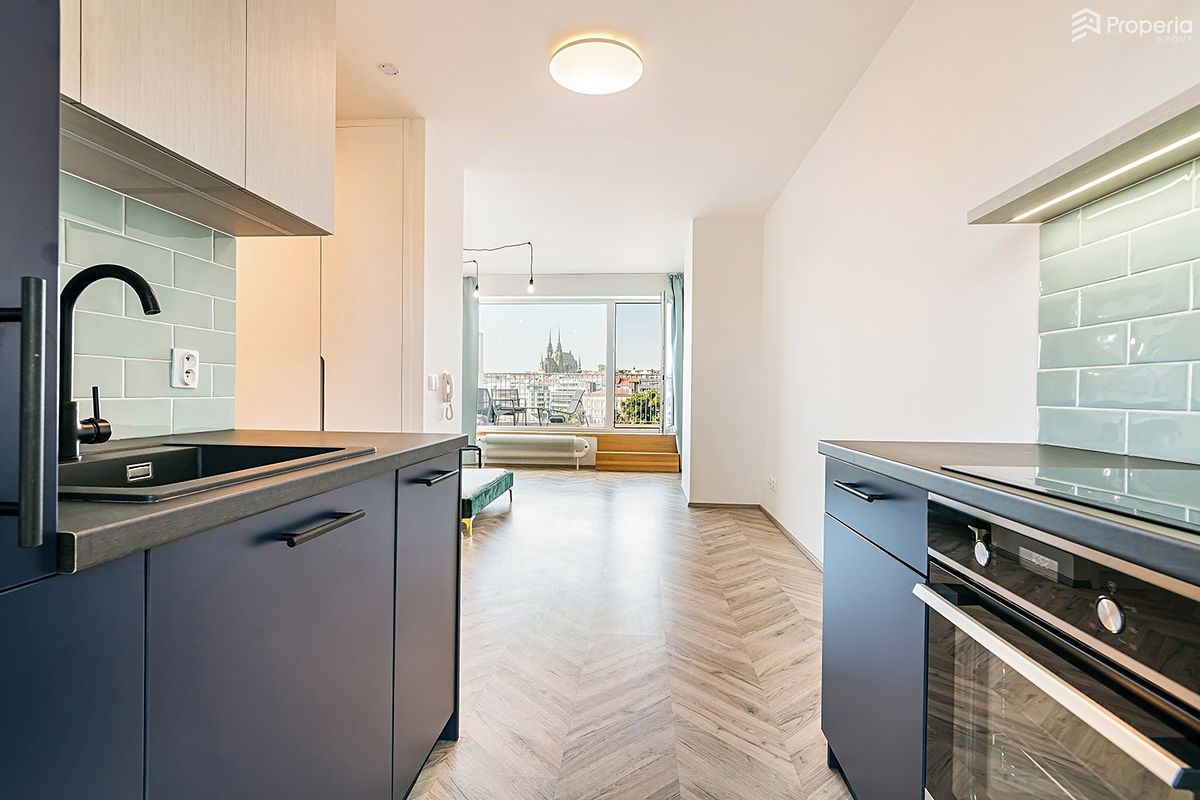 Pronájem bytu 1+kk 36 m² – fotografie 3