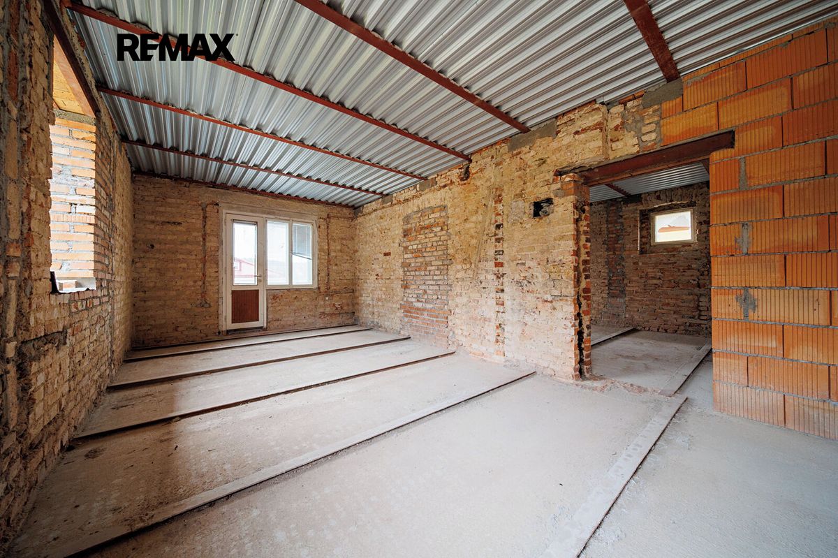 Prodej rodinného domu 474 m², pozemek 400 m² – fotografie 4