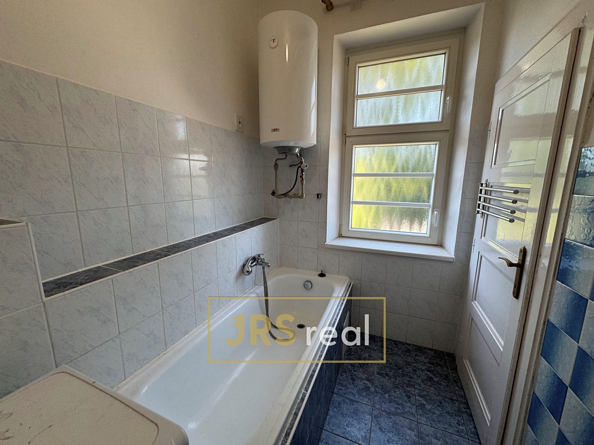 Pronájem bytu 2+1 76 m² – fotografie 3