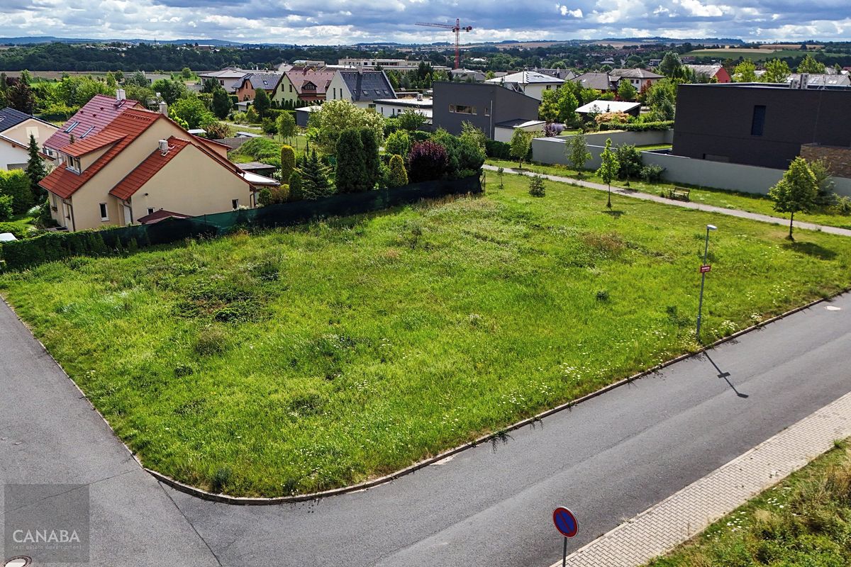 Prodej rodinného domu 200 m², pozemek 1196 m² – fotografie 2