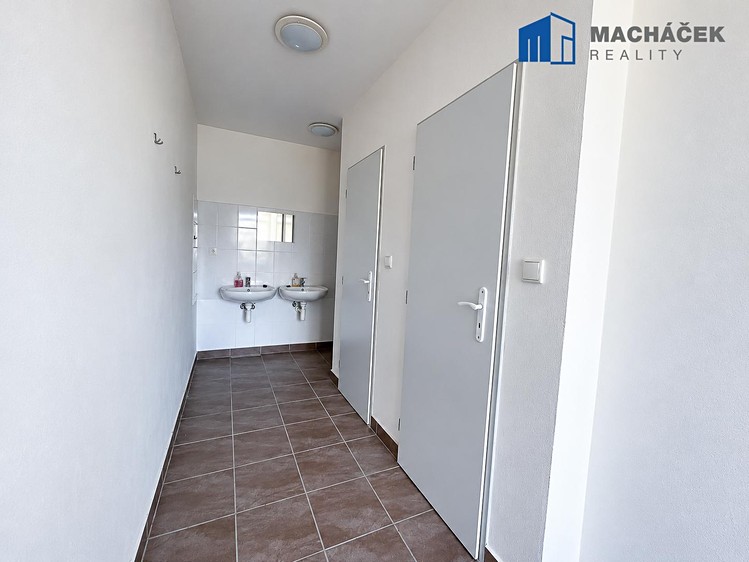 Комерційне приміщення в оренду, 278 м² (9 з 23)