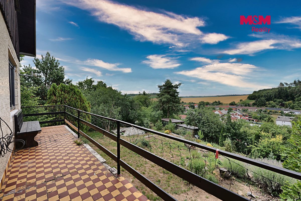 Prodej rodinného domu 93 m², pozemek 765 m² – fotografie 3