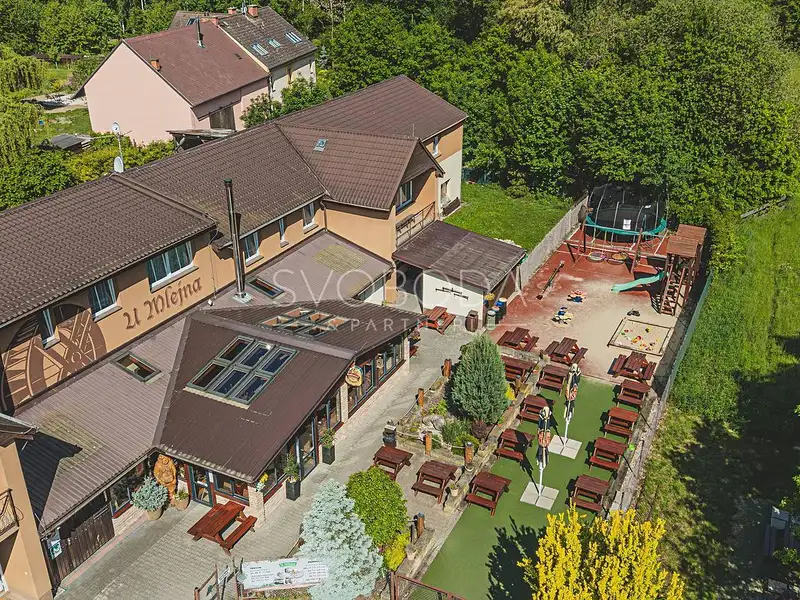 Prodej ubytovacího zařízení 915 m², Hradec Králové – náhled fotky 2