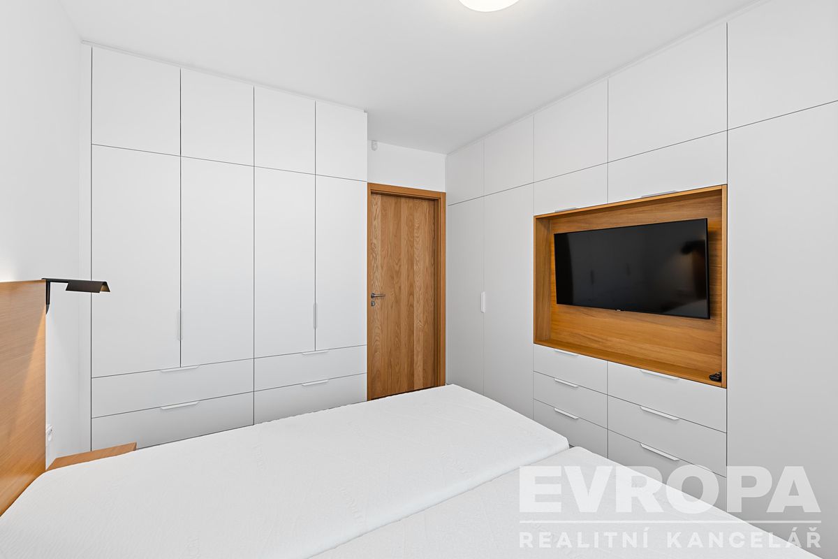 Pronájem bytu 4+kk 113 m² – fotografie 5