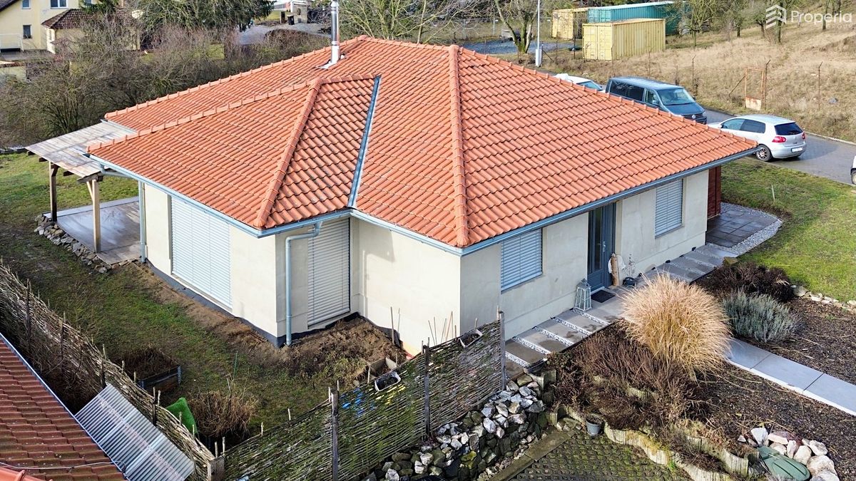 Prodej rodinného domu 113 m², pozemek 709 m² – fotografie 2