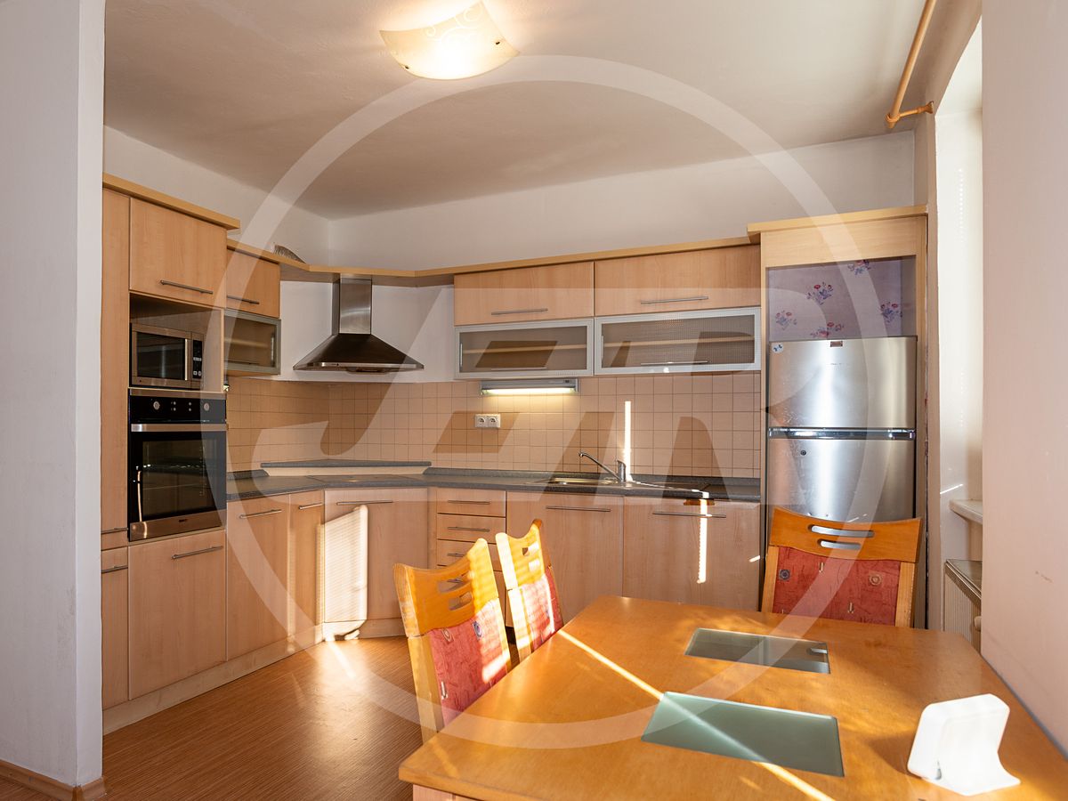 Pronájem bytu 4+1 72 m² – fotografie 2